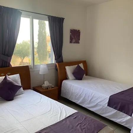 Regina Gardens - Spacious 3 Bed, 2 Bath Maisonette Prázdninový dům