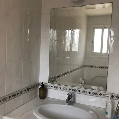 Casa vacanze Regina Gardens - Spacious 3 Bed, 2 Bath Maisonette *